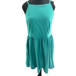 FancyInn | New with Tags |‎ Teal size Large Dress with ruching